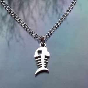Necklace with FISH BONE pendant.
