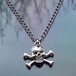 Necklace with SKULL & CROSSBONES pendant.